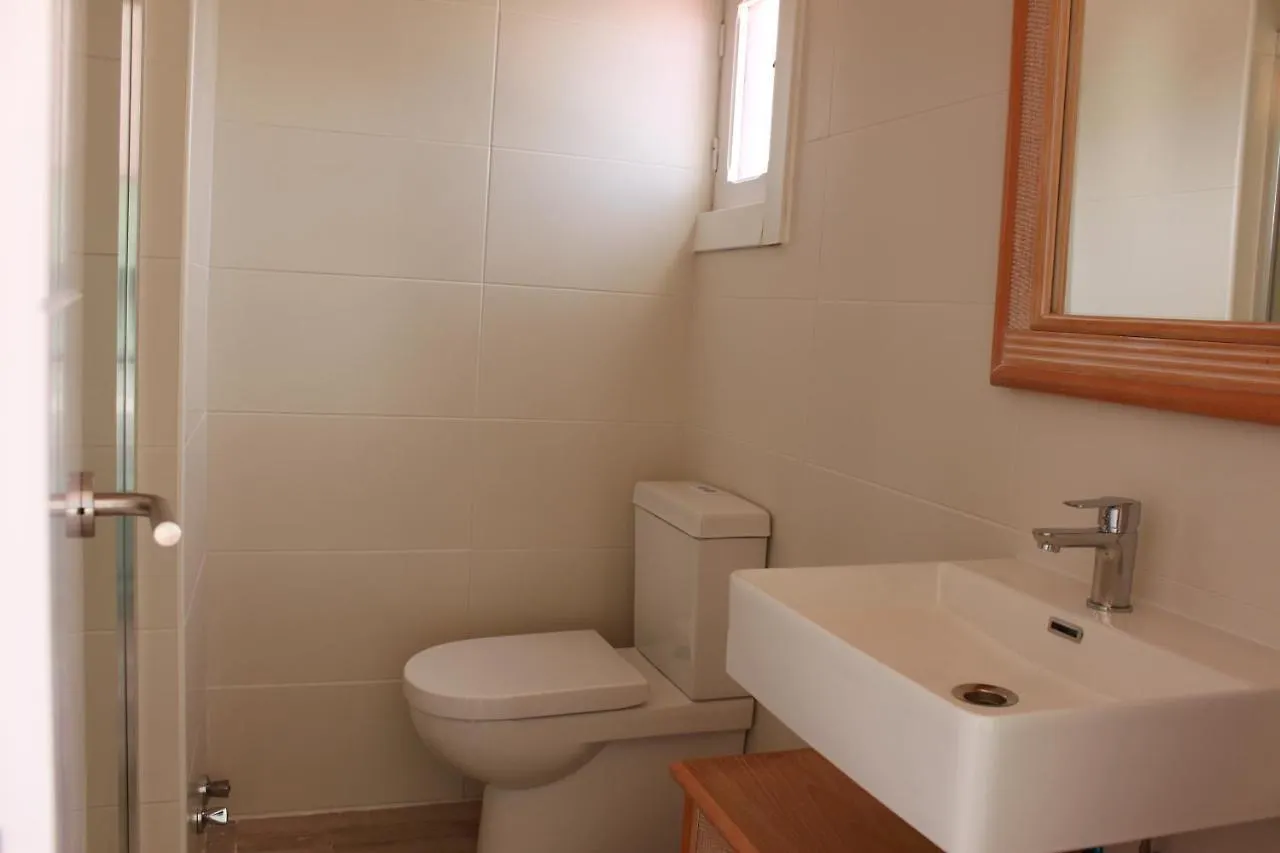 Yucas Homes Cala'N Blanes  Vila